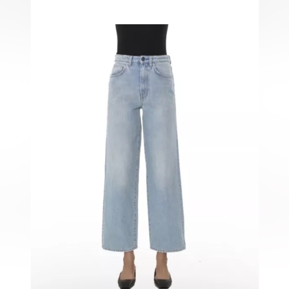 Toteme Light Wash High Waist Flair Wide Leg Jeans 30/32